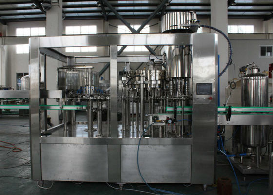 China Garrafas de vidro carbonatadas multifuncionais da máquina da bebida para a cerveja do refresco/cola/fruto fornecedor